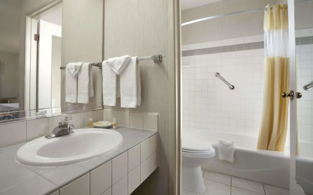 photo 5 of Days Inn By Wyndham Rocklin/Sacramento
