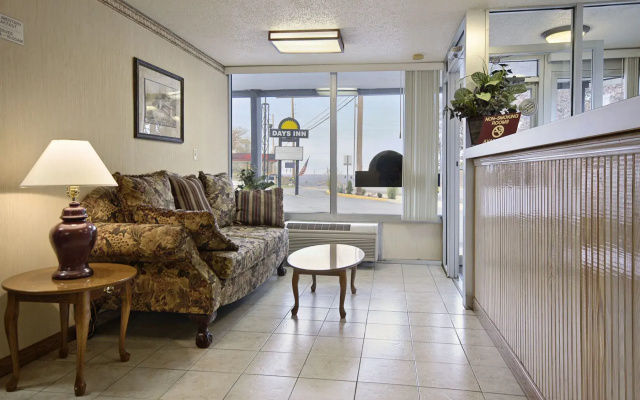 photo 2 of Days Inn Rolla