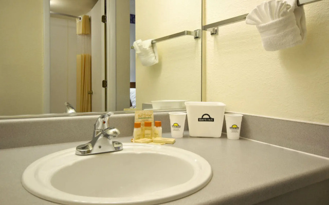 photo 5 of Days Inn Rolla