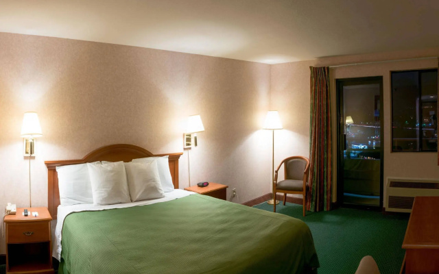 photo 2 of San Bernandino Inn & Suites