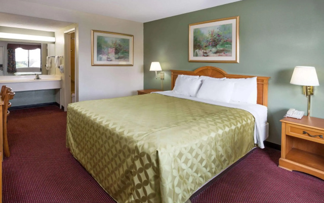 photo 5 of Days Inn by Wyndham San Bernardino Casino