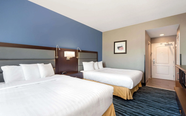 photo 2 of Hotel 1550 - SFO Airport