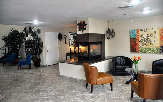 photo 2 of Pavilion Inn