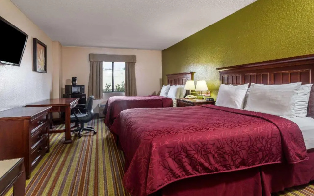 photo 3 of Days Inn By Wyndham Sarasota - Siesta Key