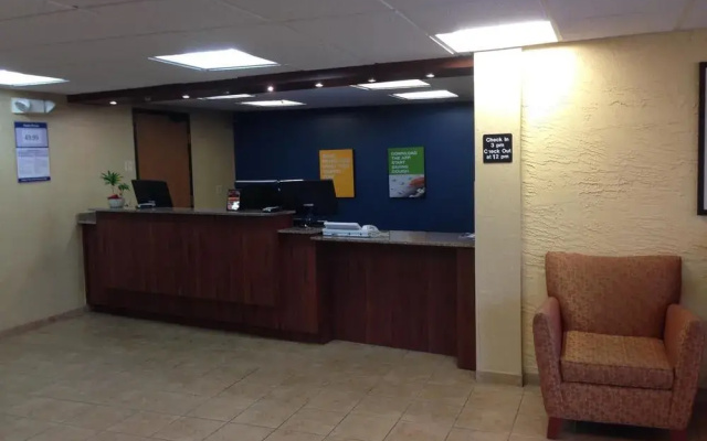 photo 2 of Days Inn Schaumburg/Elk Grove