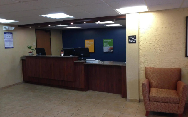 photo 2 of Motel 6 Elk Grove Village, IL