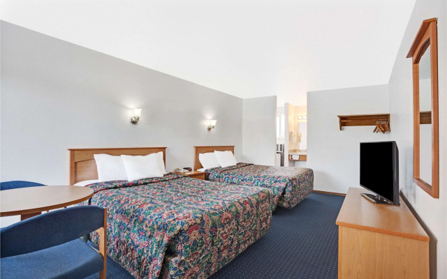 photo 3 of Days Inn by Wyndham Seattle North of Downtown