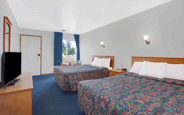 photo 5 of Days Inn by Wyndham Seattle North of Downtown