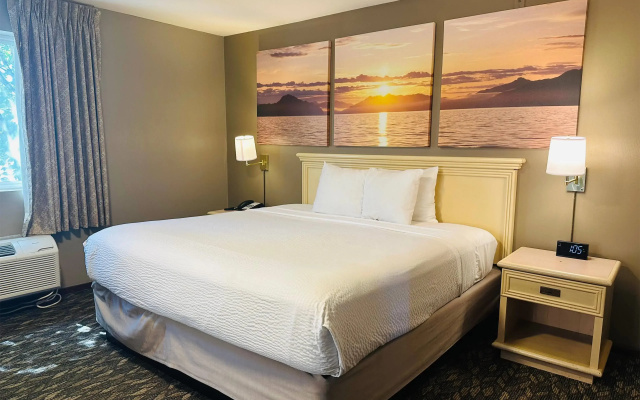 photo 4 of Days Inn by Wyndham Seatac Airport
