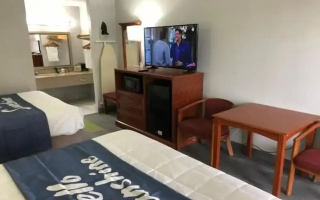 photo 5 of Days Inn by Wyndham Shorter