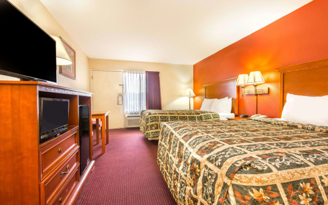 photo 3 of Days Inn by Wyndham Shorter