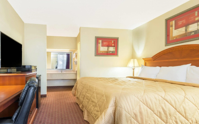 photo 4 of Days Inn by Wyndham Shorter