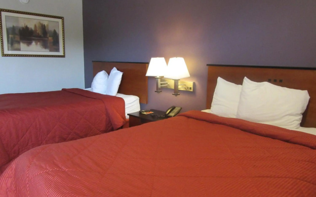 photo 3 of Rodeway Inn Arlington Entertainment District Area