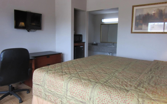 photo 4 of Rodeway Inn Arlington Entertainment District Area