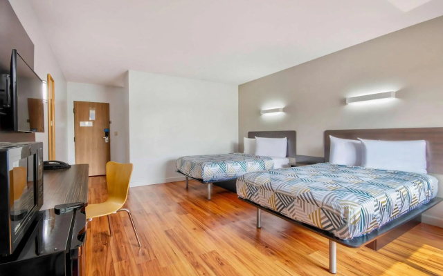 photo 5 of Motel 6 Springfield, OH