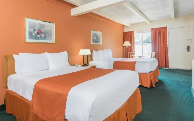 photo 4 of Days Inn St. Louis North