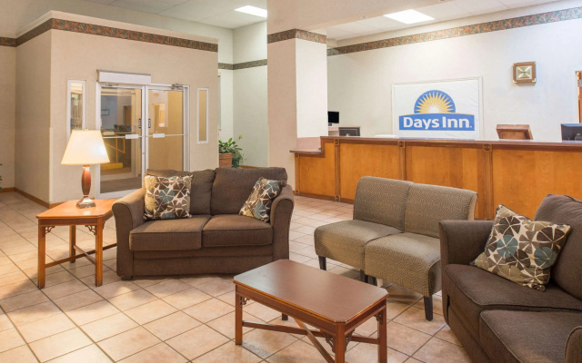 photo 2 of Days Inn by Wyndham St. Louis North