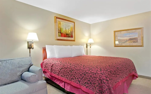 photo 3 of Days Inn - St. Louis/westport