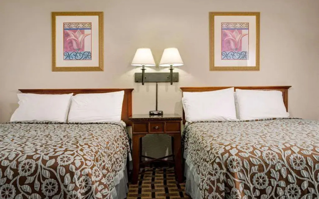 photo 4 of Days Inn St. Paul-Minneapolis-Midway