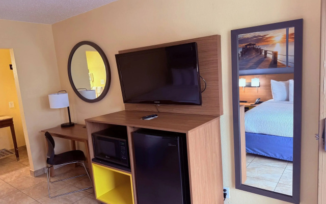photo 3 of Days Inn by Wyndham St. Petersburg / Tampa Bay Area