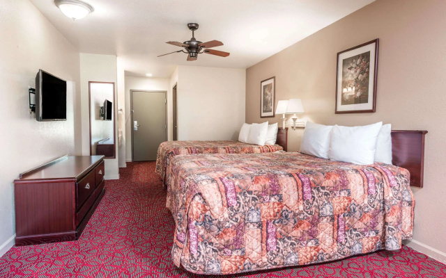 photo 3 of Days Inn by Wyndham St Peters/St Charles