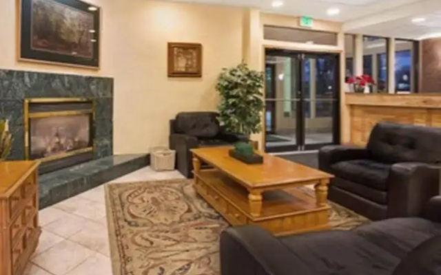photo 2 of Days Inn & Suites by Wyndham Golden/Denver West
