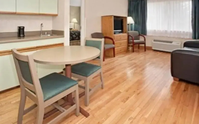 photo 4 of Days Inn & Suites by Wyndham Golden/Denver West