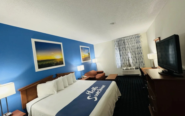 photo 5 of Days Inn & Suites Cambridge