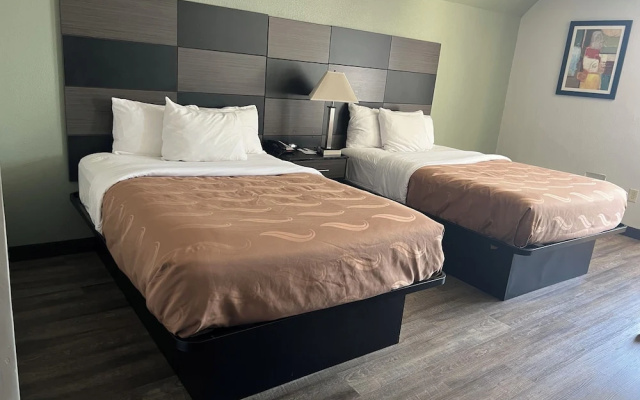 photo 4 of Days Inn & Suites By Wyndham Cincinnati
