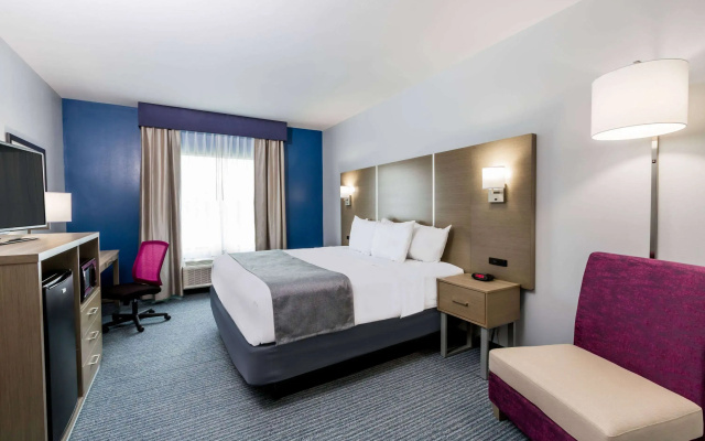 photo 2 of Days Inn & Suites by Wyndham Houston NW Cypress