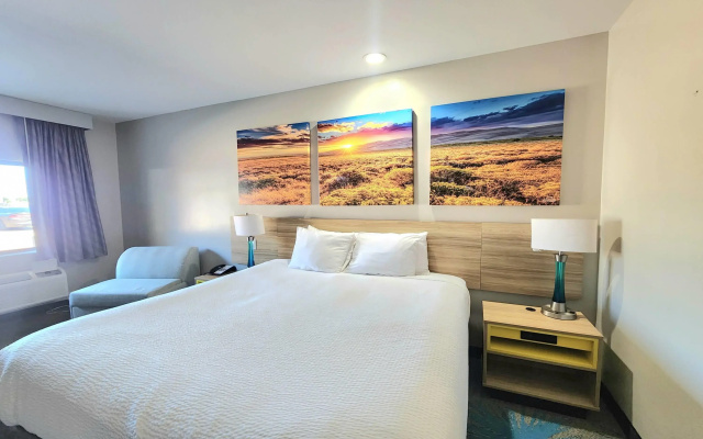 photo 3 of Days Inn & Suites by Wyndham Katy
