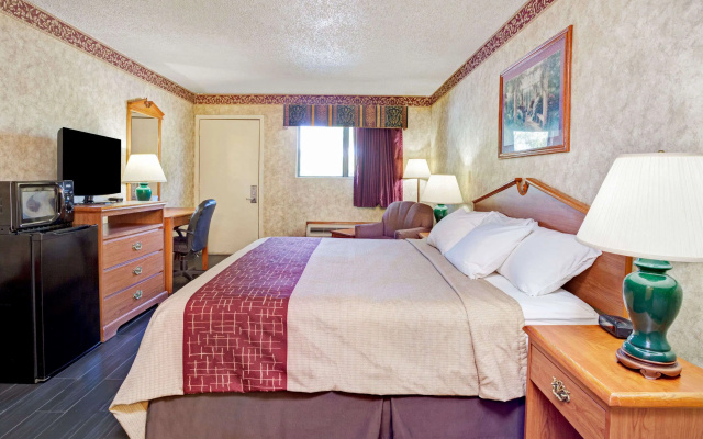 photo 3 of Americas Best Value Inn & Suites Monroe