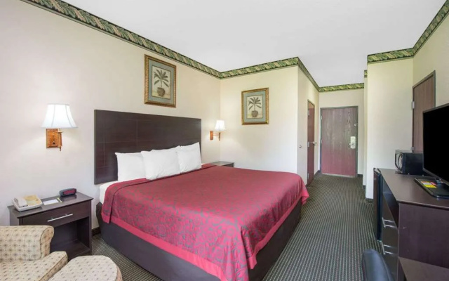 photo 3 of Days Inn Sullivan