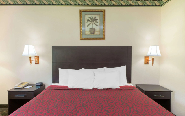 photo 5 of Days Inn by Wyndham Sullivan