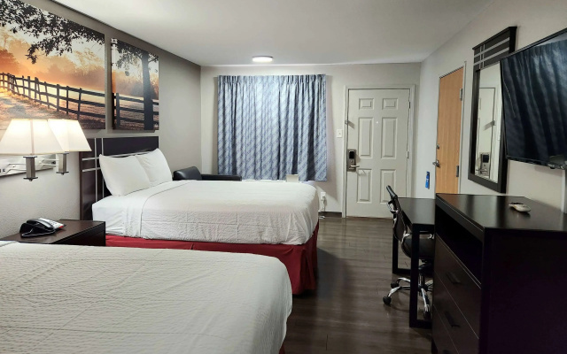 photo 3 of Days Inn by Wyndham Sulphur LA