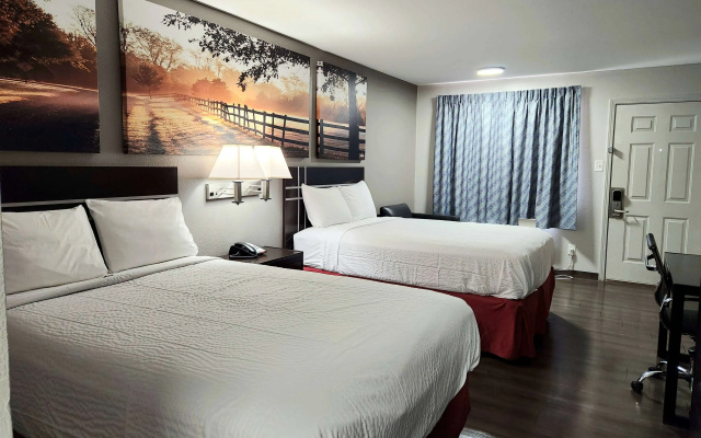 photo 4 of Days Inn by Wyndham Sulphur LA