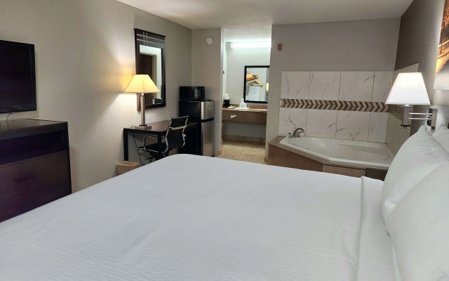 photo 5 of Days Inn by Wyndham Sulphur LA