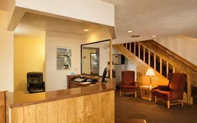 photo 3 of Superior Inn