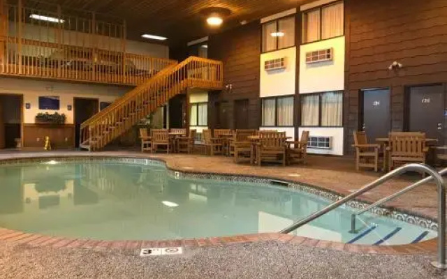 photo 5 of Superior Inn
