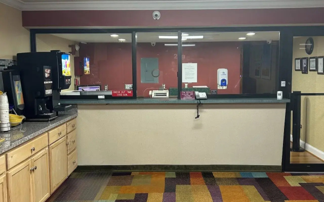 photo 2 of Serenity Inn