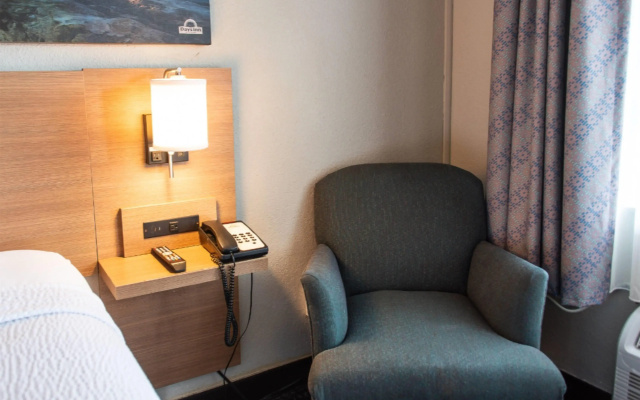 photo 2 of Days Inn by Wyndham Troy