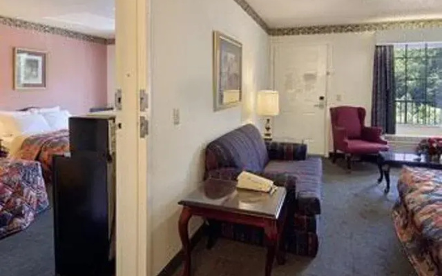 photo 2 of Days Inn Union