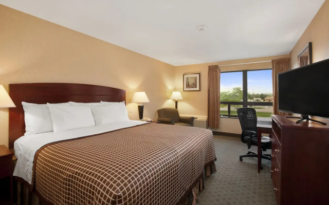 photo 3 of Days Inn Utica