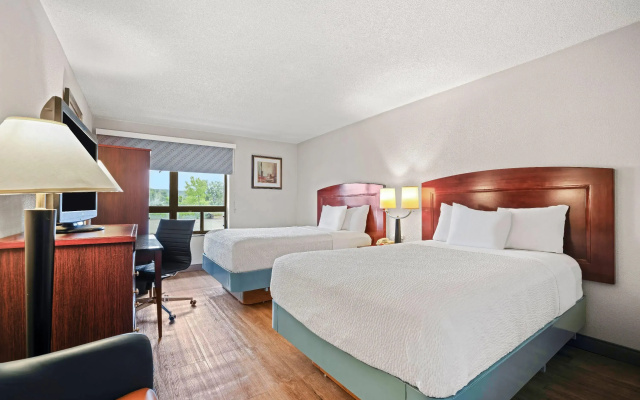photo 5 of Days Inn by Wyndham Utica