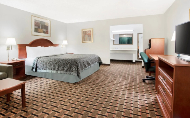 photo 3 of Days Inn by Wyndham Vernon Texas