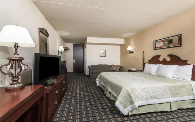 photo 2 of Days Inn Vernon