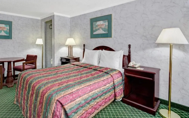 photo 3 of Days Inn Williamsburg Colonial Area