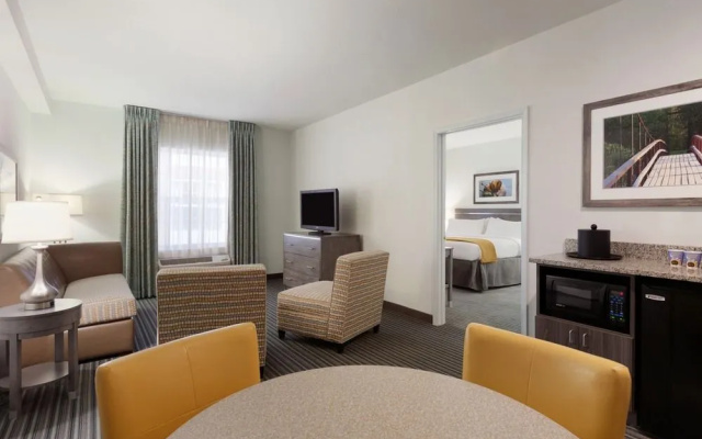 photo 3 of Holiday Inn Express Williamsburg North, An Ihg Hotel