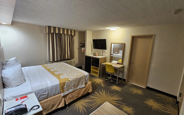 photo 5 of Econo Lodge Woodbridge