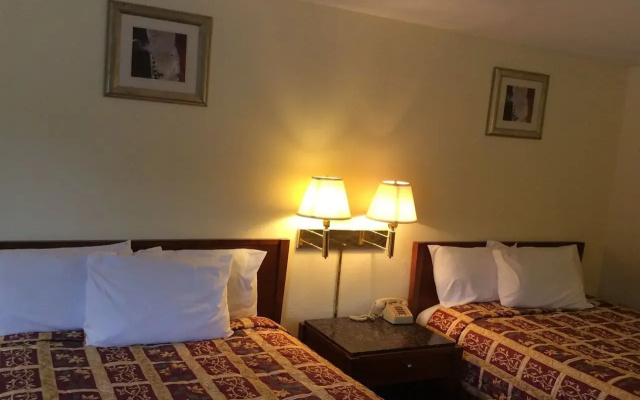 photo 2 of Days Inn by Wyndham York Alabama